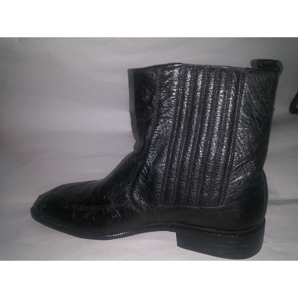 MC Genuine Ostrich boots Made In Italy Size 7m Color black. New